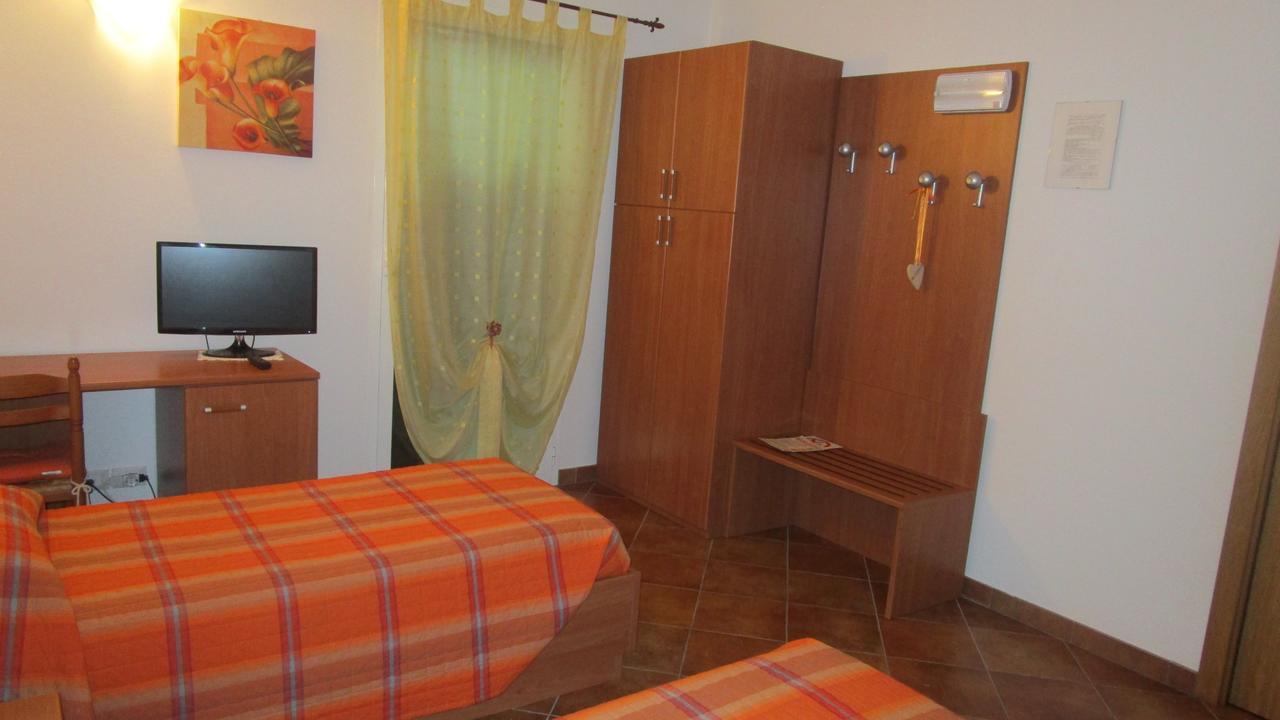 Hotel Al Castello Artegna Zimmer foto