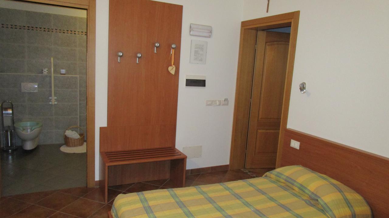 Hotel Al Castello Artegna Zimmer foto