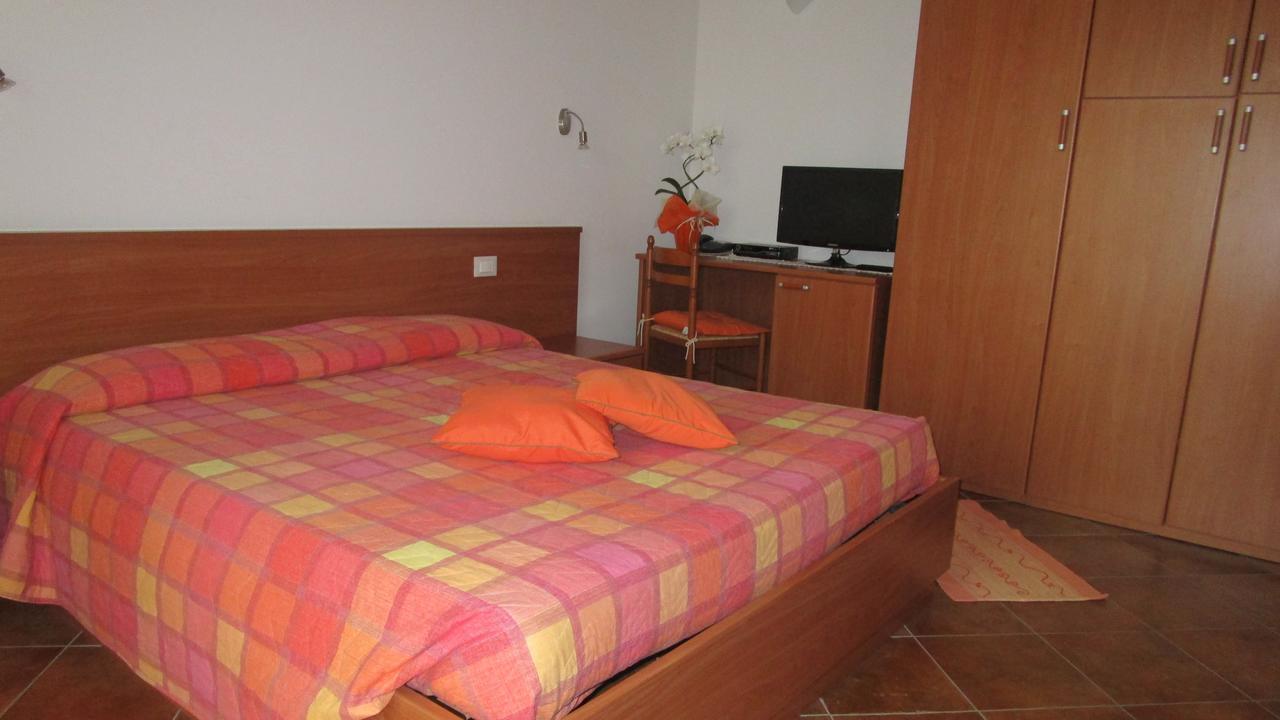 Hotel Al Castello Artegna Zimmer foto